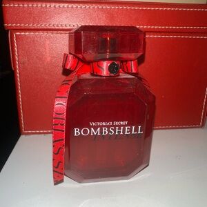 Victoria's Secret Bombshell Intense - Bold Red